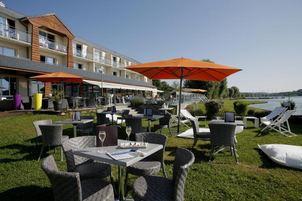 Hotel Du Golf De L'Ailette, The Originals Relais Chamouille Exteriör bild
